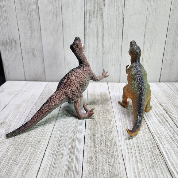 Boley Tyrannosaurus Velociraptor Dinosaurs Detailed Figure Realistic - Set Of 2 - Picture 5 of 10